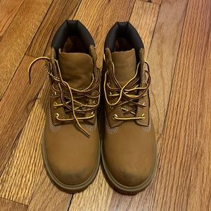 Boys size 1 construction timbs